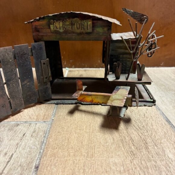 Vintage Metal Barnstormer/ Bi-plane in a barn art - Picture 2 of 5